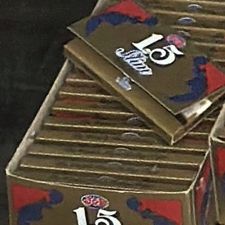 JOB 1.5 Slim Rolling Papers on the shelf at Glen Smoke Shop