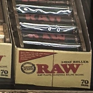 RAW 2-Way Roller 70 mm on the shelf at Glen Smoke Shop